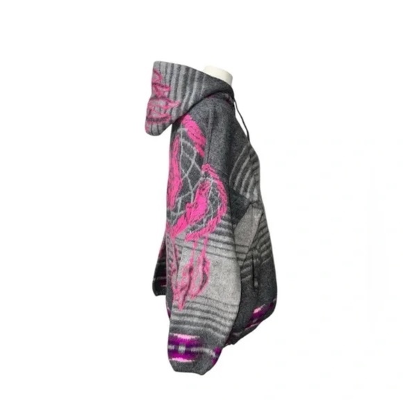 TUNTAQUIMBA 100% Wool Sweater from Ecuator -wolf & dreamcatcher design - Picture 5 of 5